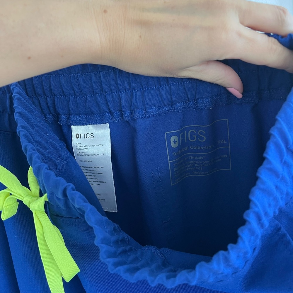 Figs Blue Scrub Set with Neon Accent - Picture 7 of 7